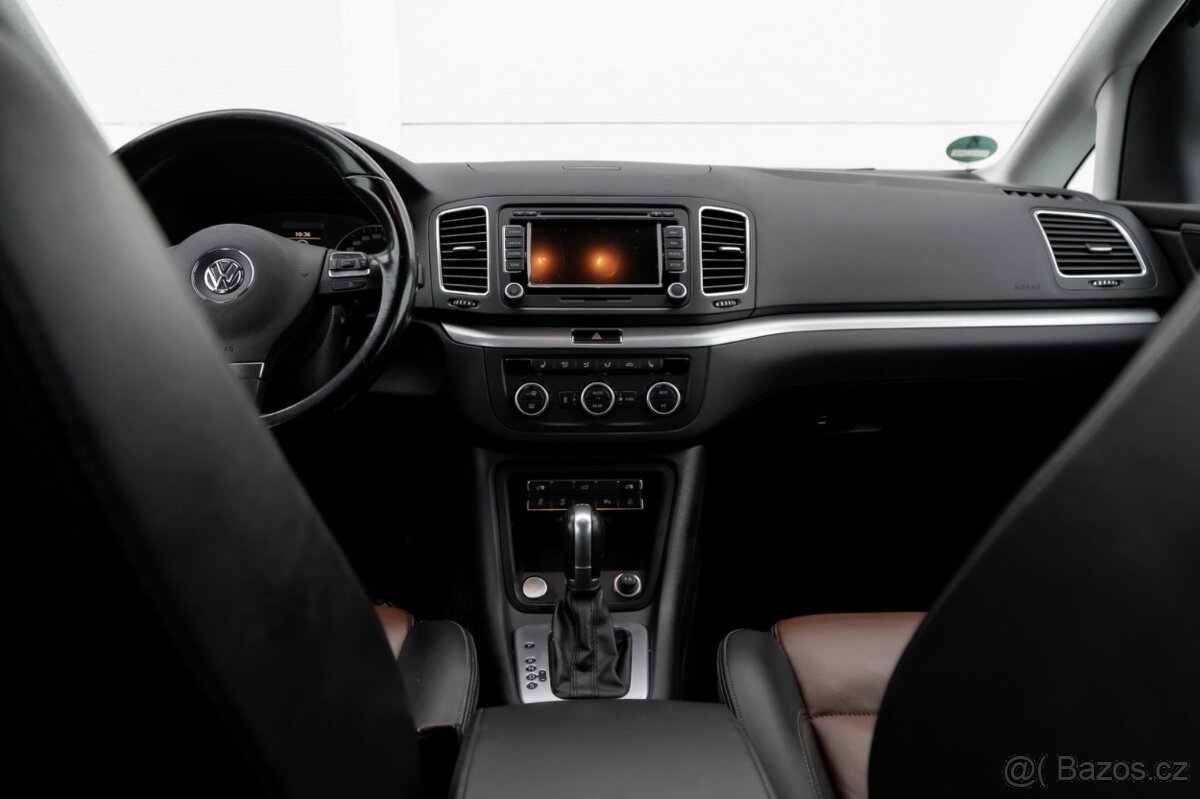Volkswagen Sharan 1.4 TSI MAX VÝBAVA 7MÍST - 12
