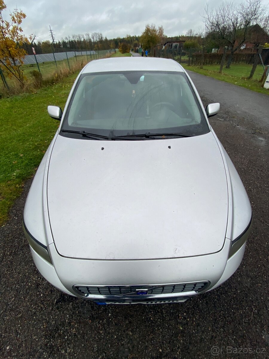 Volvo s40; 2.0 TDI (101 kW) - 12