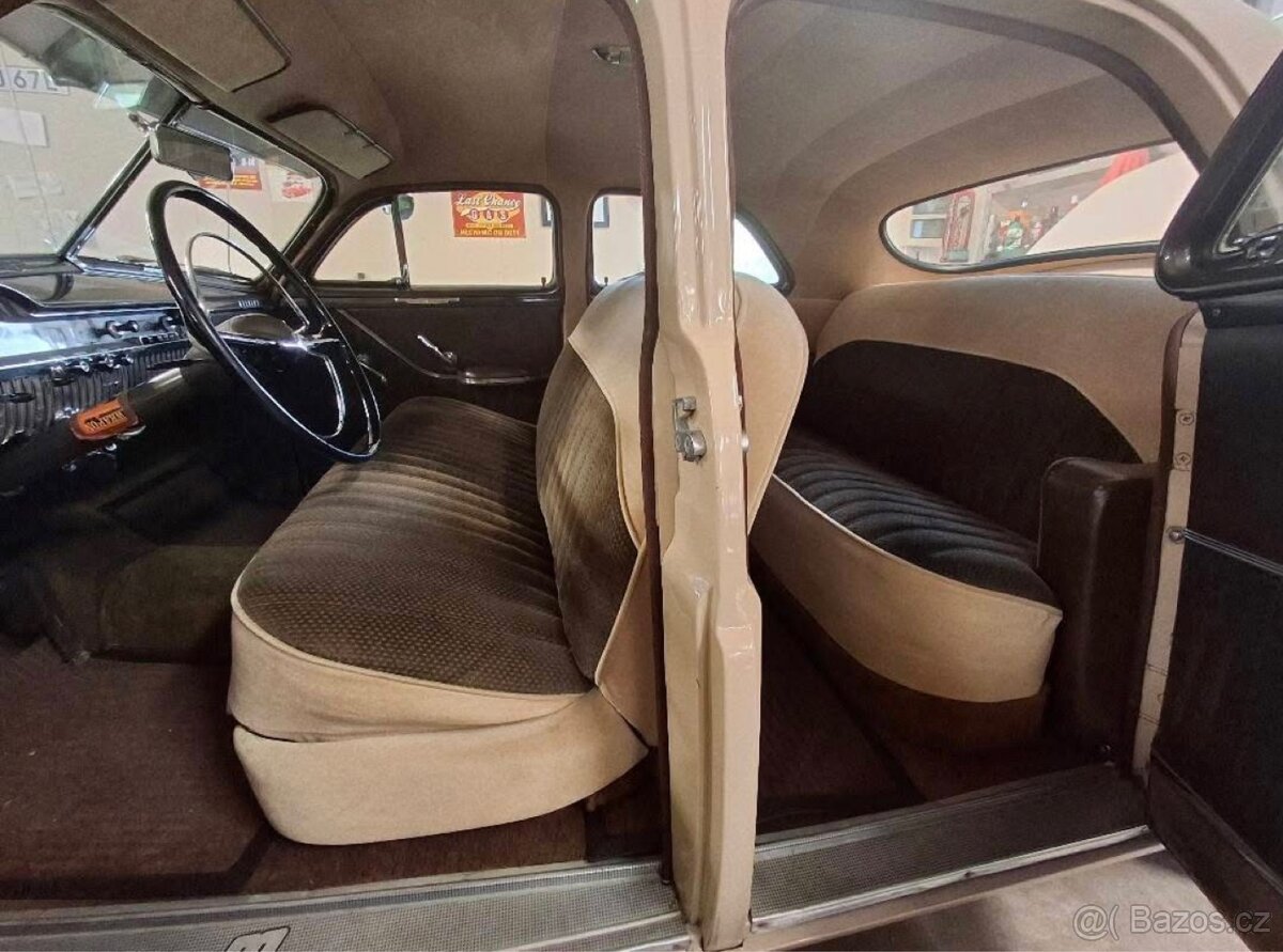 1950 Mercury Eight Sport Sedan - 12