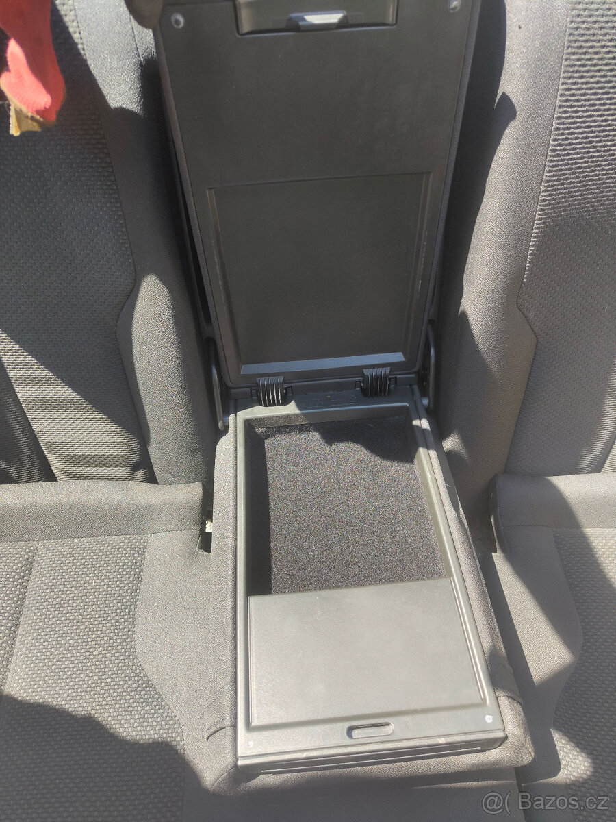 Sedačky Passat B6 - 12