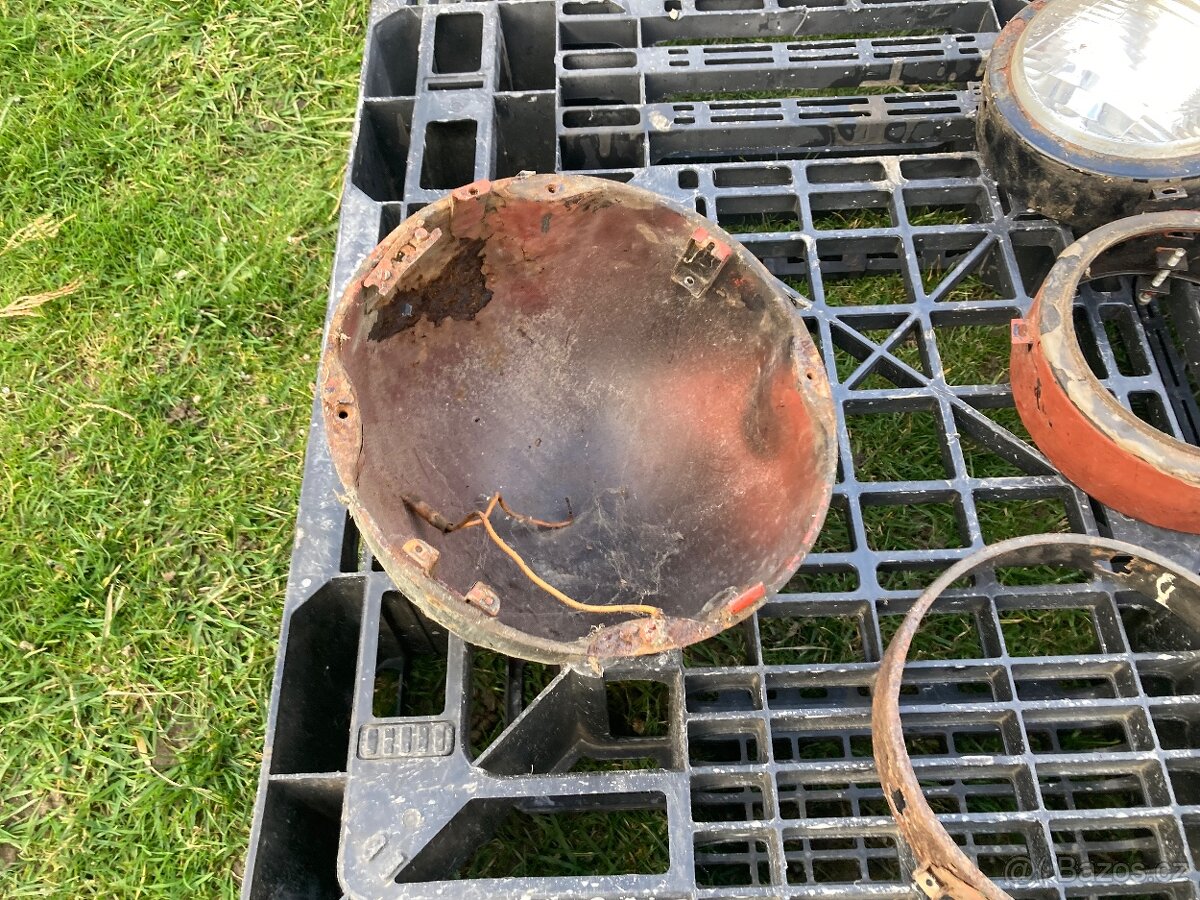 Světla Škoda 110r - 12