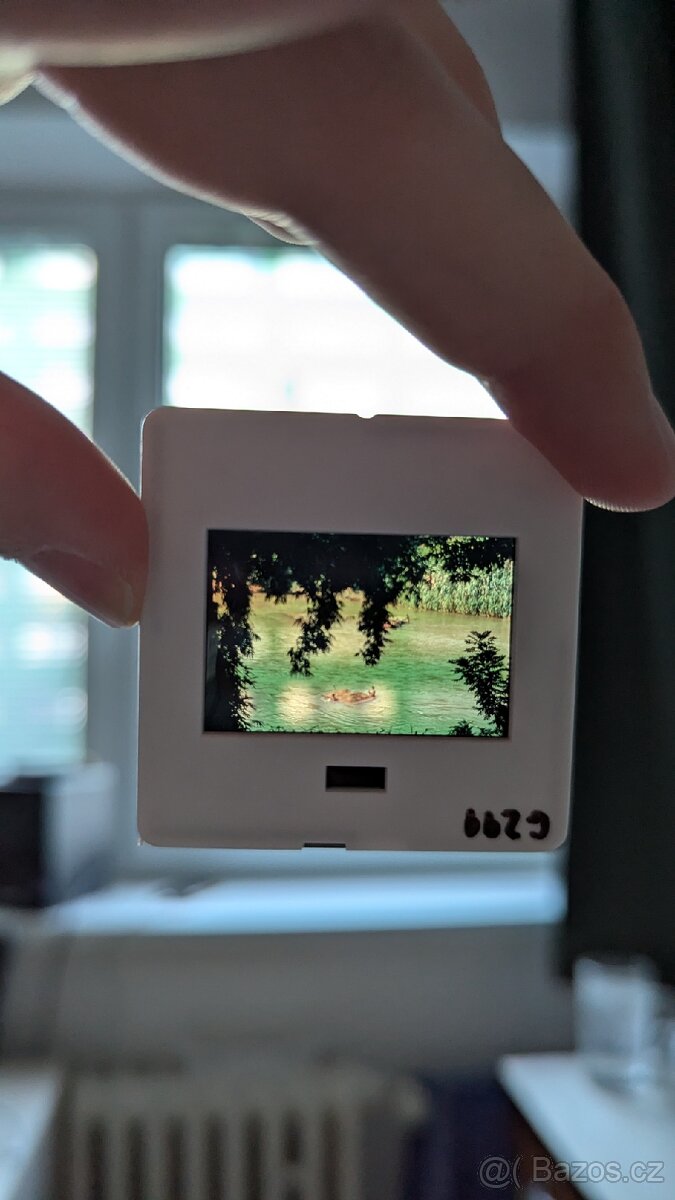 Sada diapozitivů v zásobnících - 12