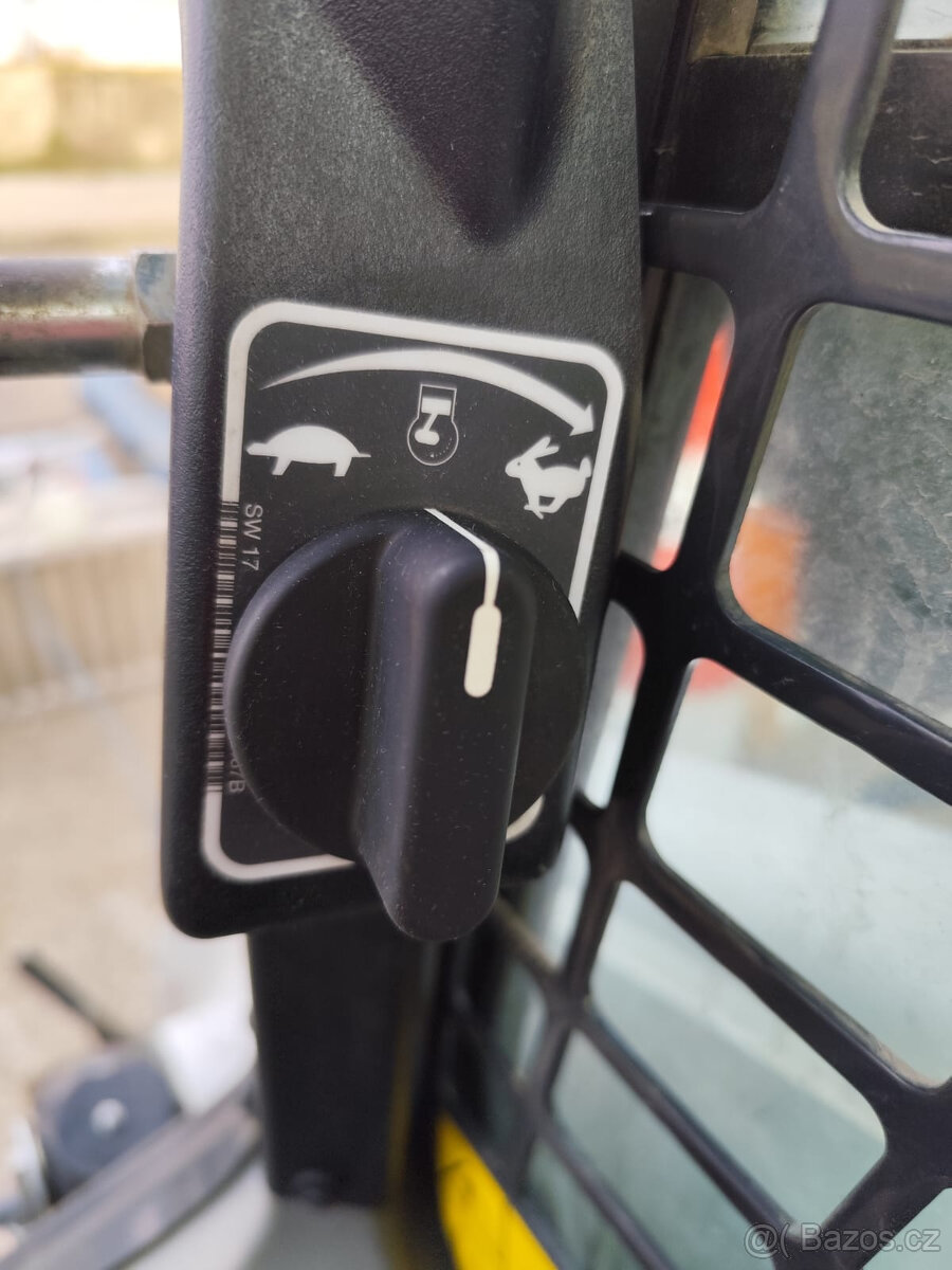 Nakladač Bobcat S650, HF, klíma, ŠPZ. - 12