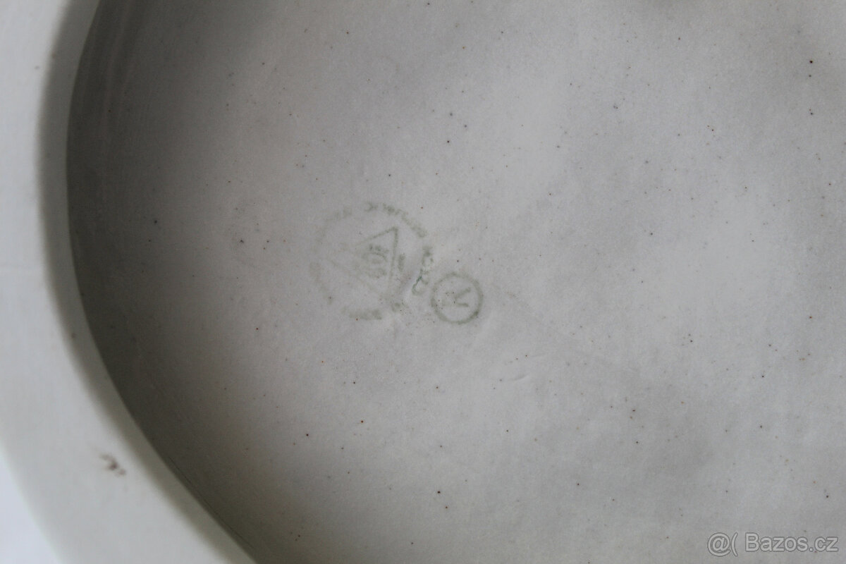 Royal Dux – lovecký pes s kačenou - 12