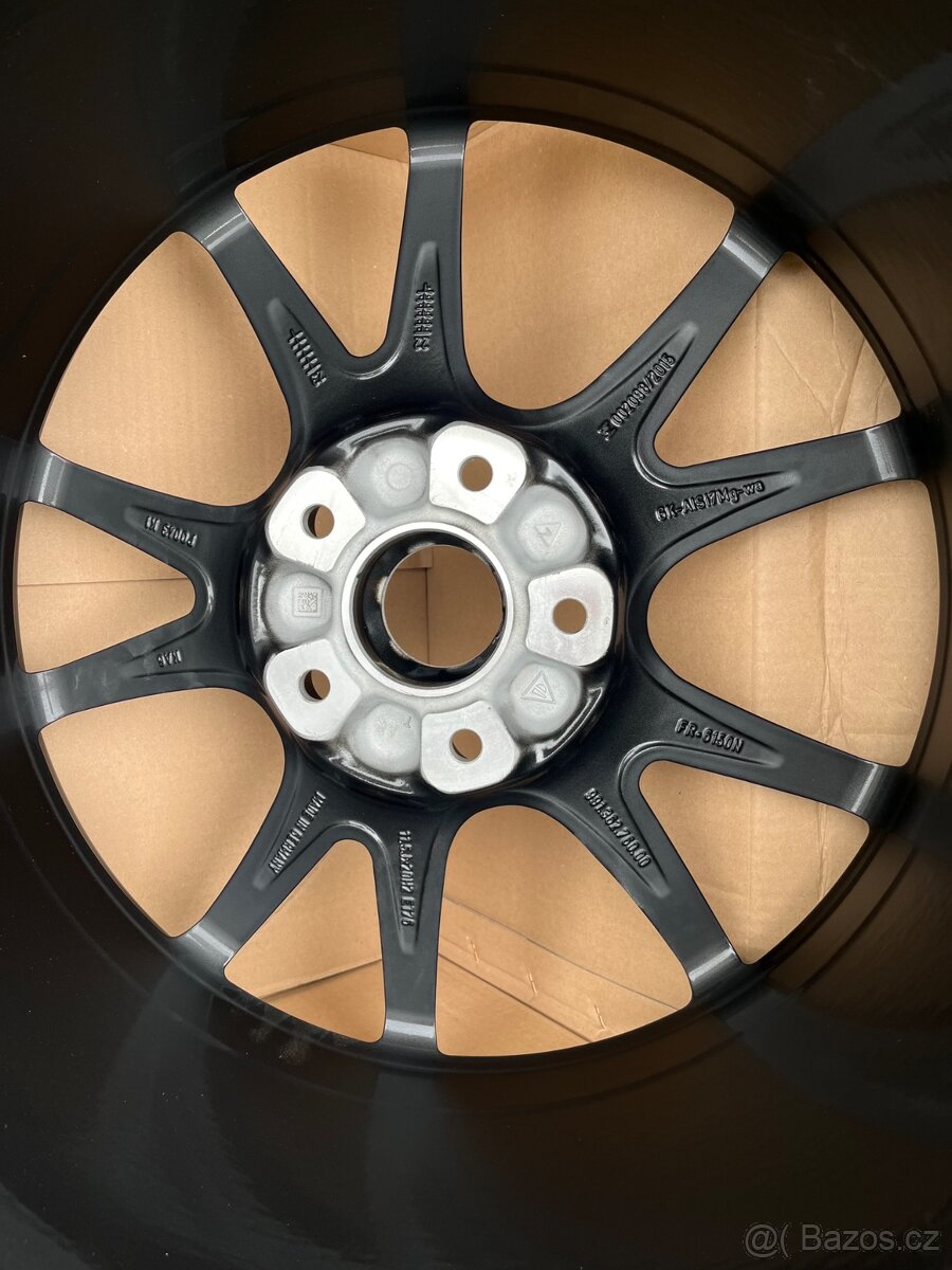 PORSCHE CARRERA 911 alu kola 20" nové, originál - 12