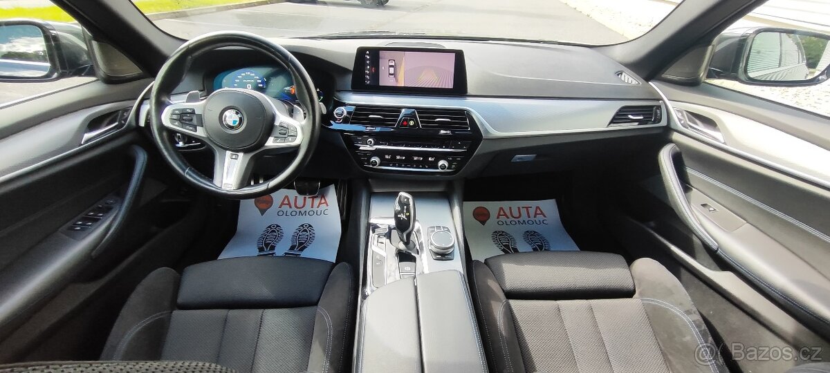 BMW Řada 5, 530d Touring M paket DPH - 12