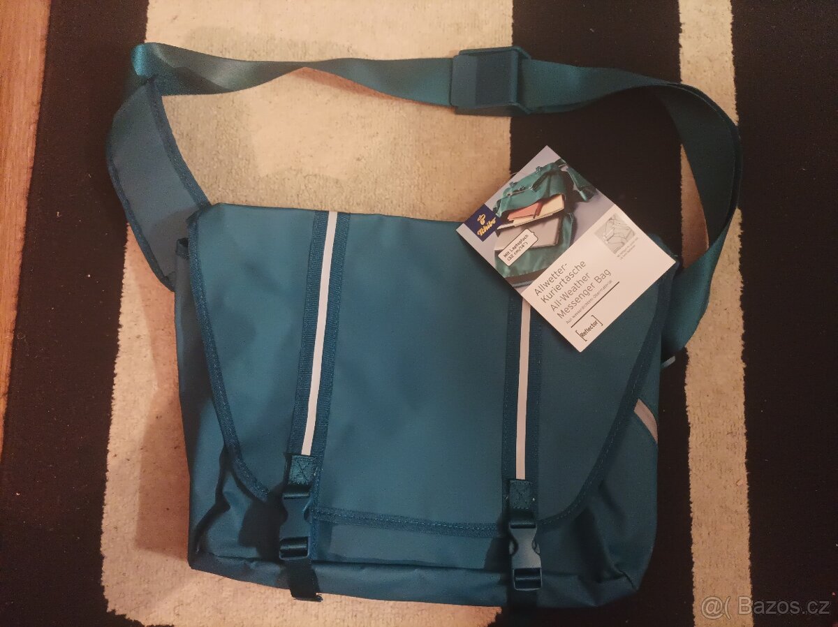Batohy a příruční tašky - 12