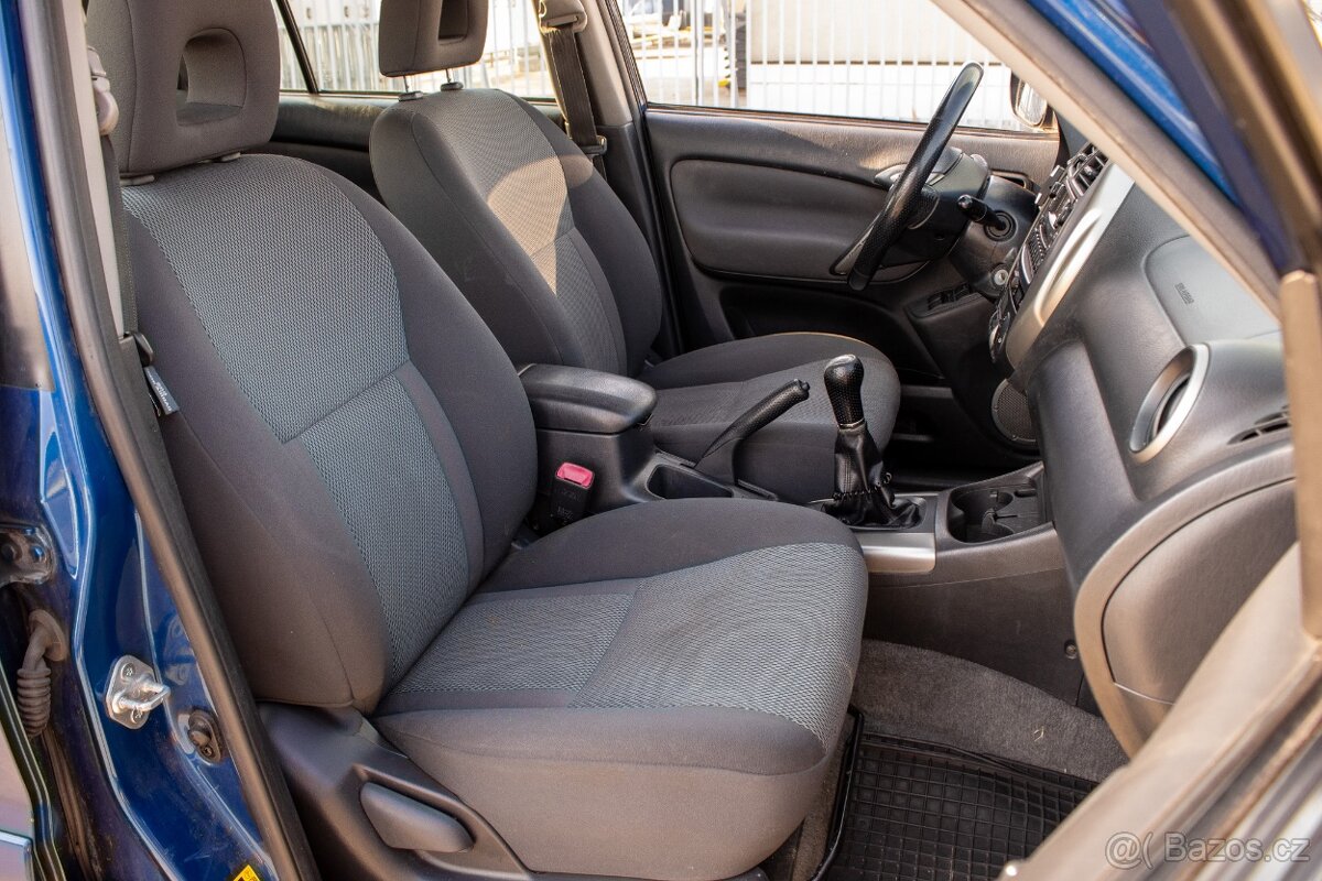 Toyota RAV4 2.0 D-4D - 12