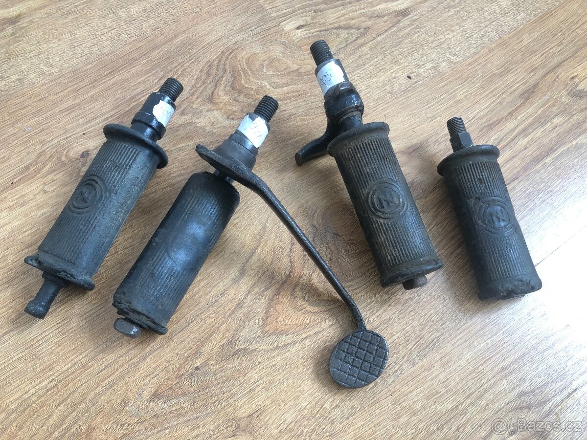 Prodám náhradní díly na motocykl ČZ 125 T a ČZ 125 B - 12