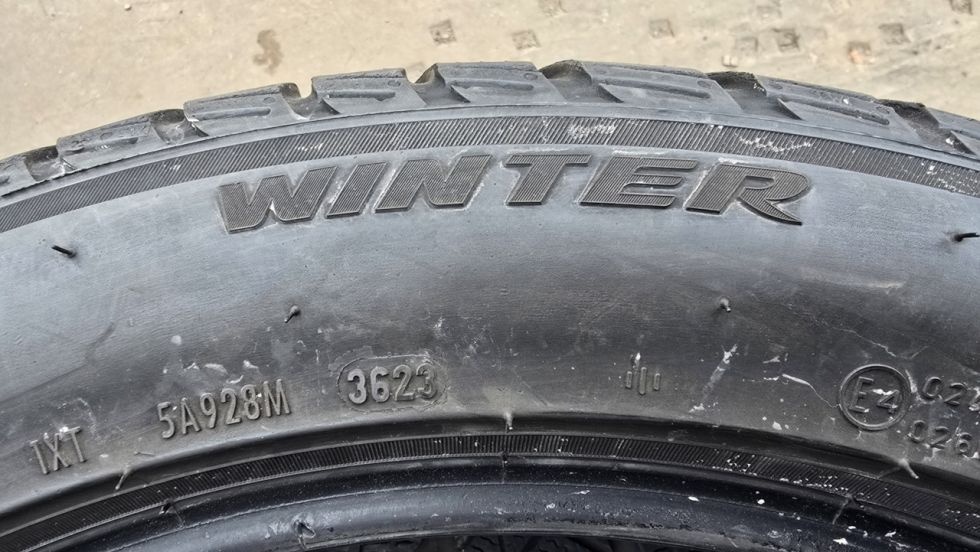 Zimní pneu 255/45/19 Pirelli - 12