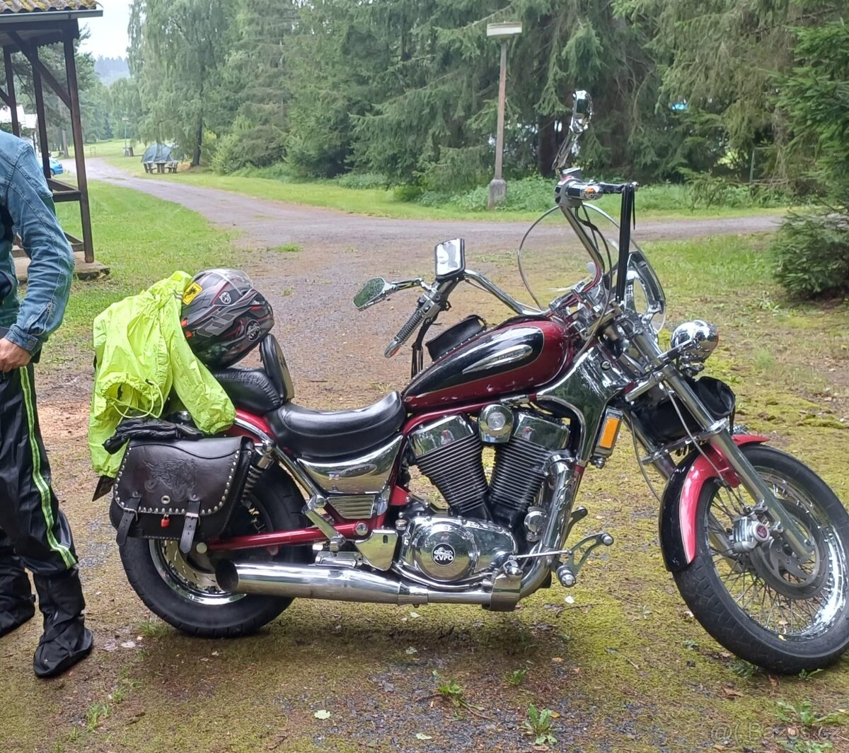 Suzuki Intruder VS 1400 - 12