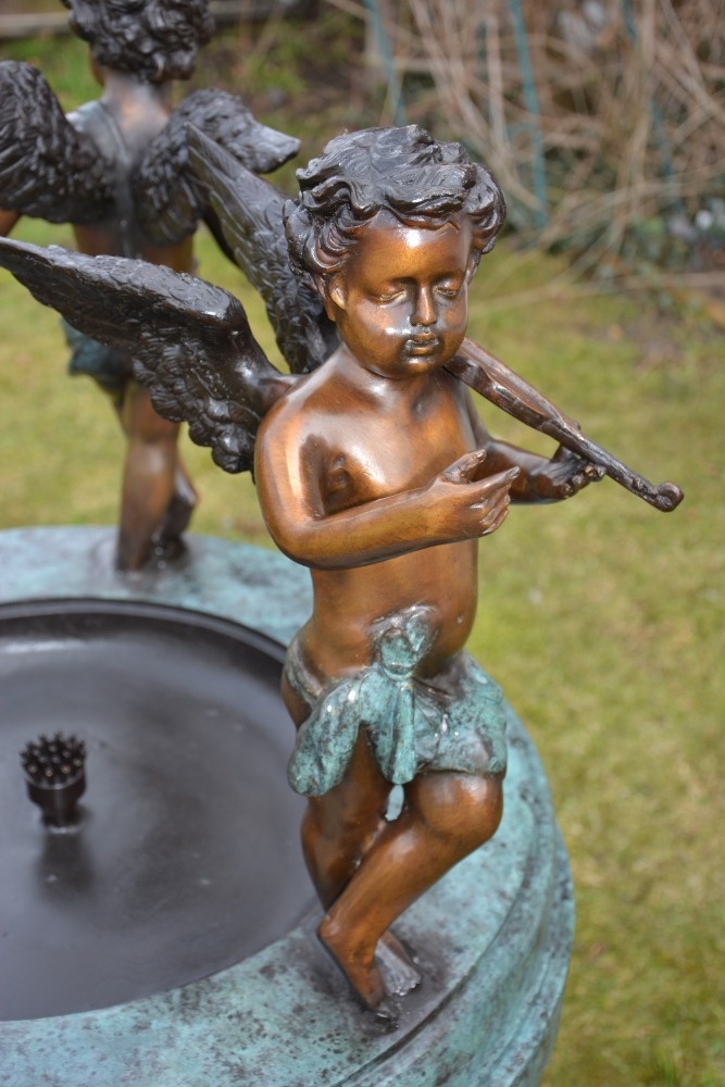 Zámecká bronzová fontána s amorky - 12