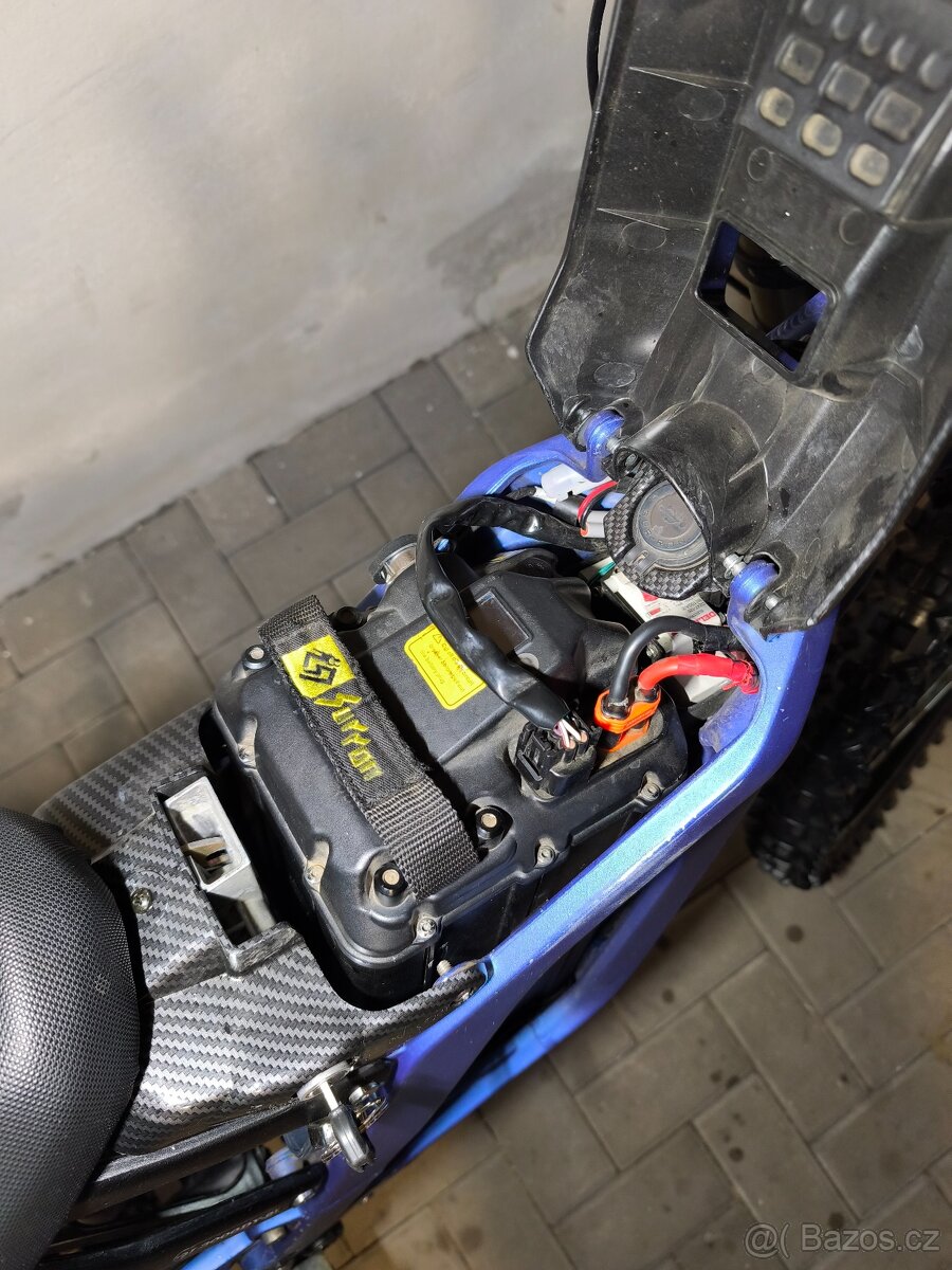 Surron light bee x - 12