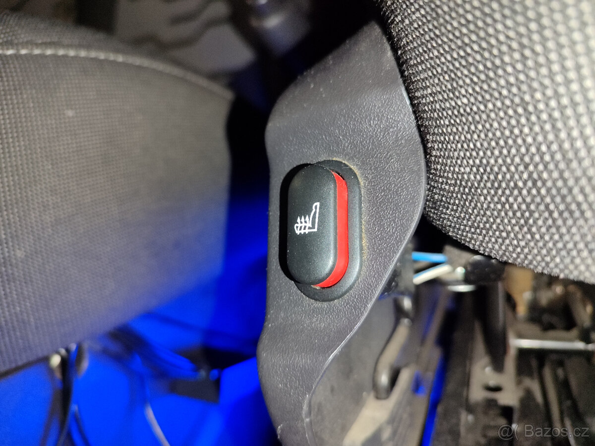 Ford Transit Custom campervan 2016 spaní, výbava, 114 kW - 12