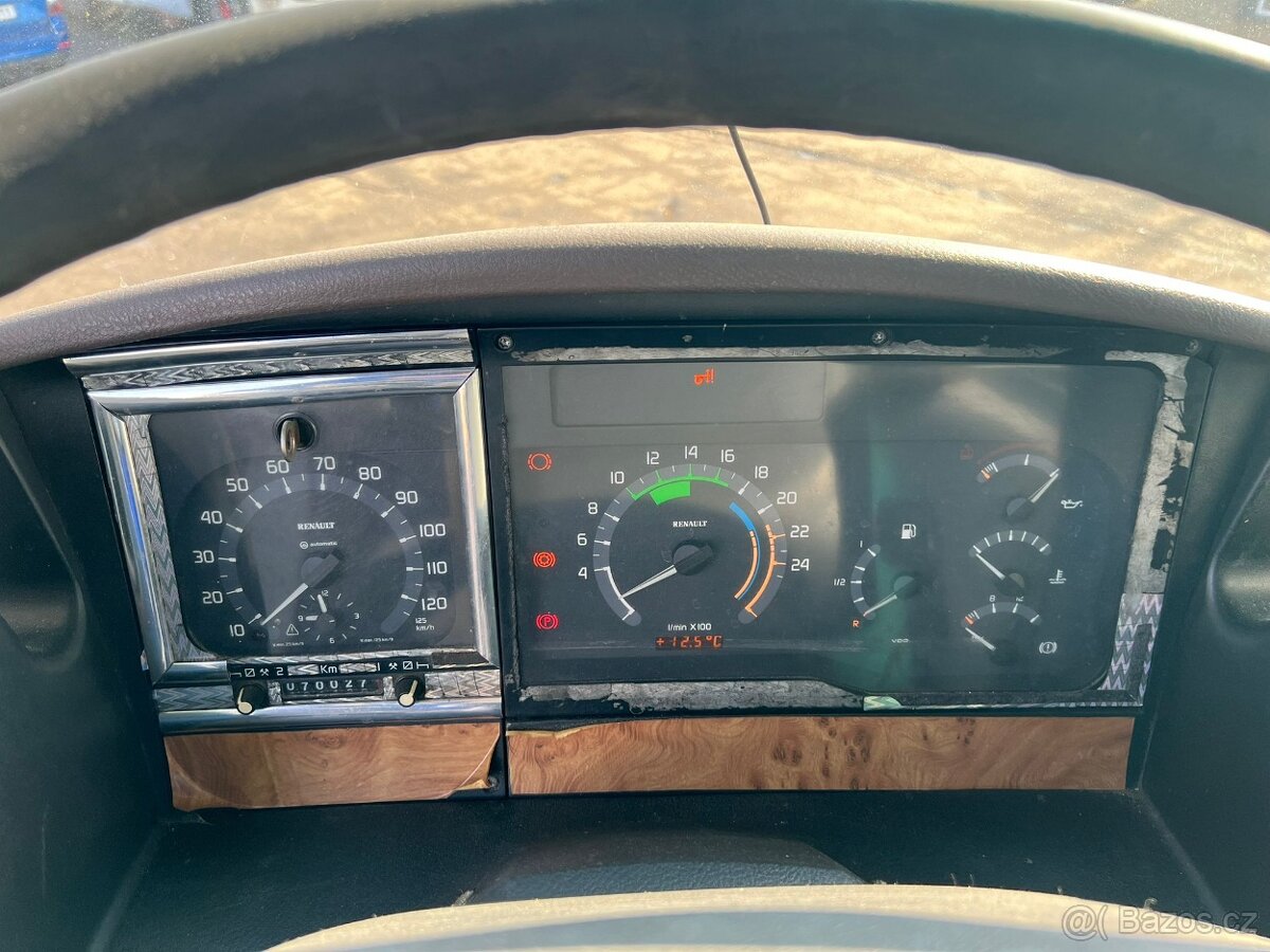 Renault MAGNUM 6x2 440 E-TECH MANUÁL EURO III - 12