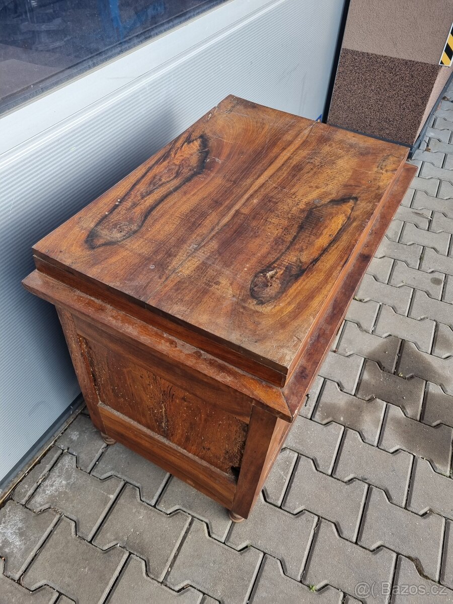 Skříňka na gramofon - masiv - 12