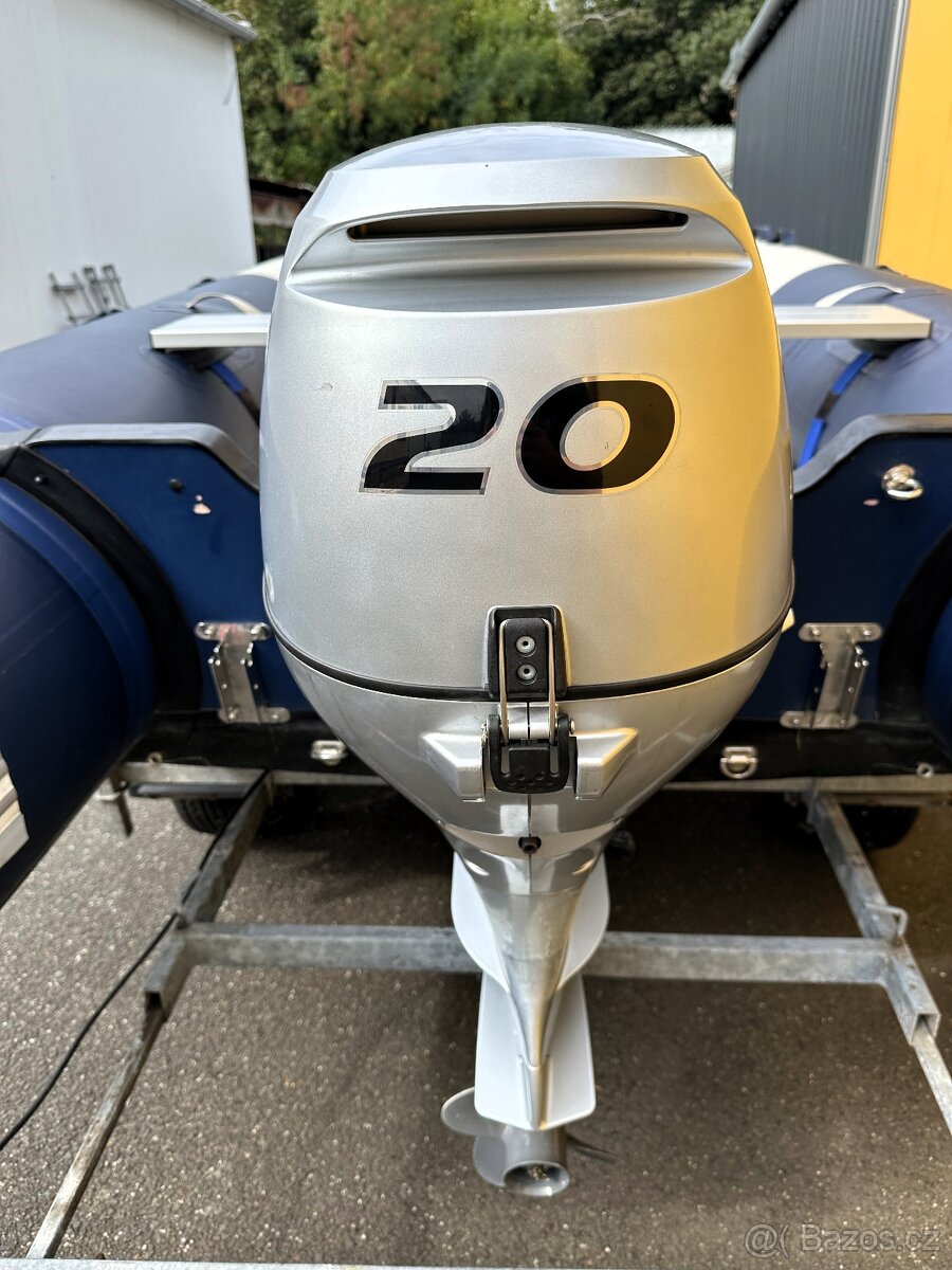 Motorový člun ZODIAC ZOOM s motorem HONDA BF20 - 12