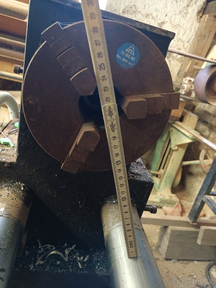 SLEVA Prodám soustruh na dřevo a kov+ frézovací přípravek - 12