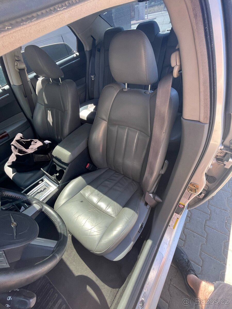 Chrysler 300C, 5.7 HEMI, 250 kW - 12