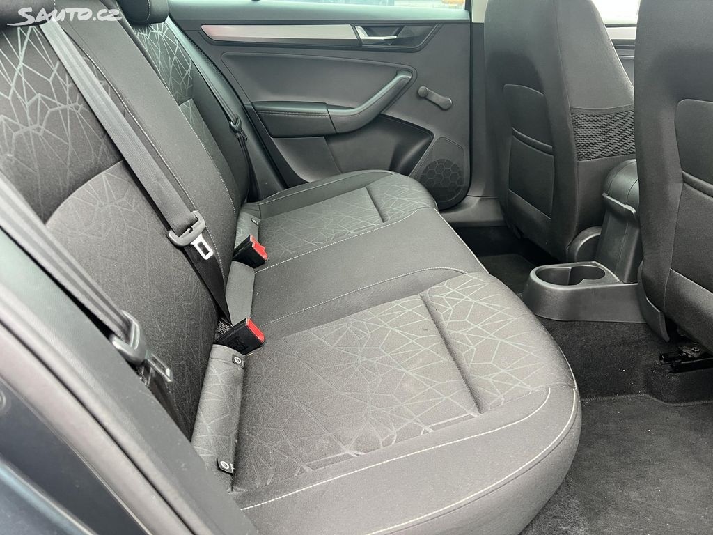 🚗 Škoda Rapid Spaceback CLEVER 1.0TSi 70kw - 12