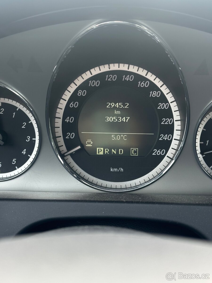 Mercedes Benz E coupe 350cdi, AMG paket, 170kW, 2. Majitel - 12