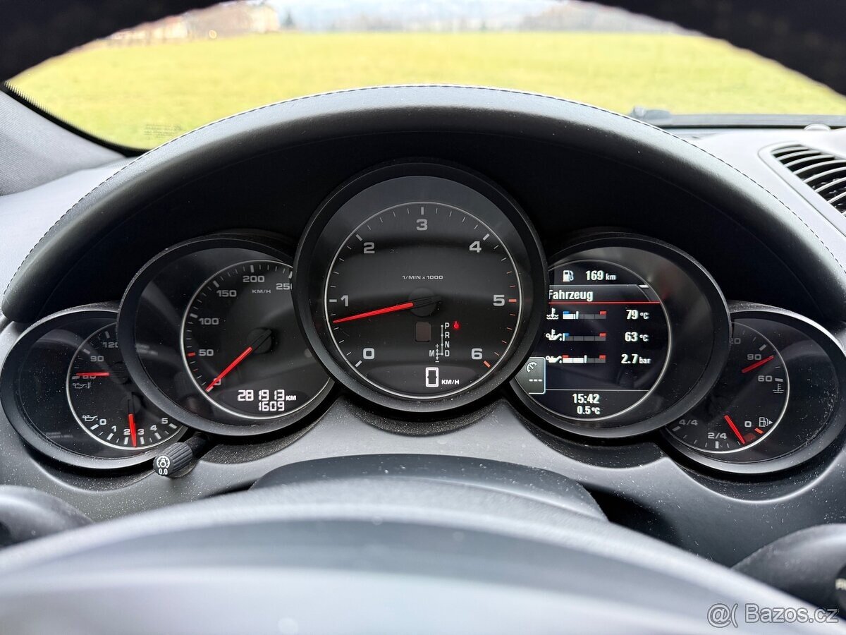 Porsche Cayenne 3.0 TDi 180kw rok- 2011 DPH - 12