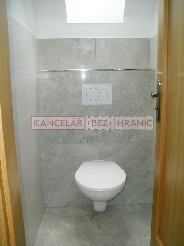 Pronájem podkrovního bytu,78 m2,Hluk - 12