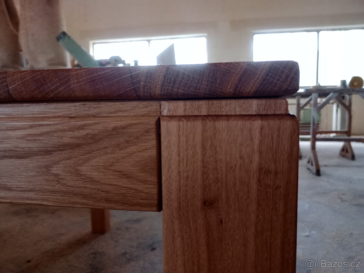 Jídelní stůl dub masiv - 12