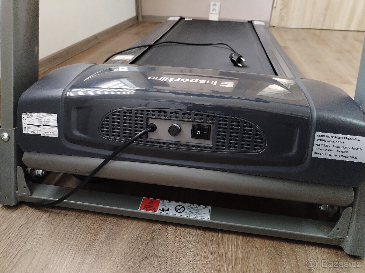 Robustní běžecký pás AKAMAR InSPORTline - 12