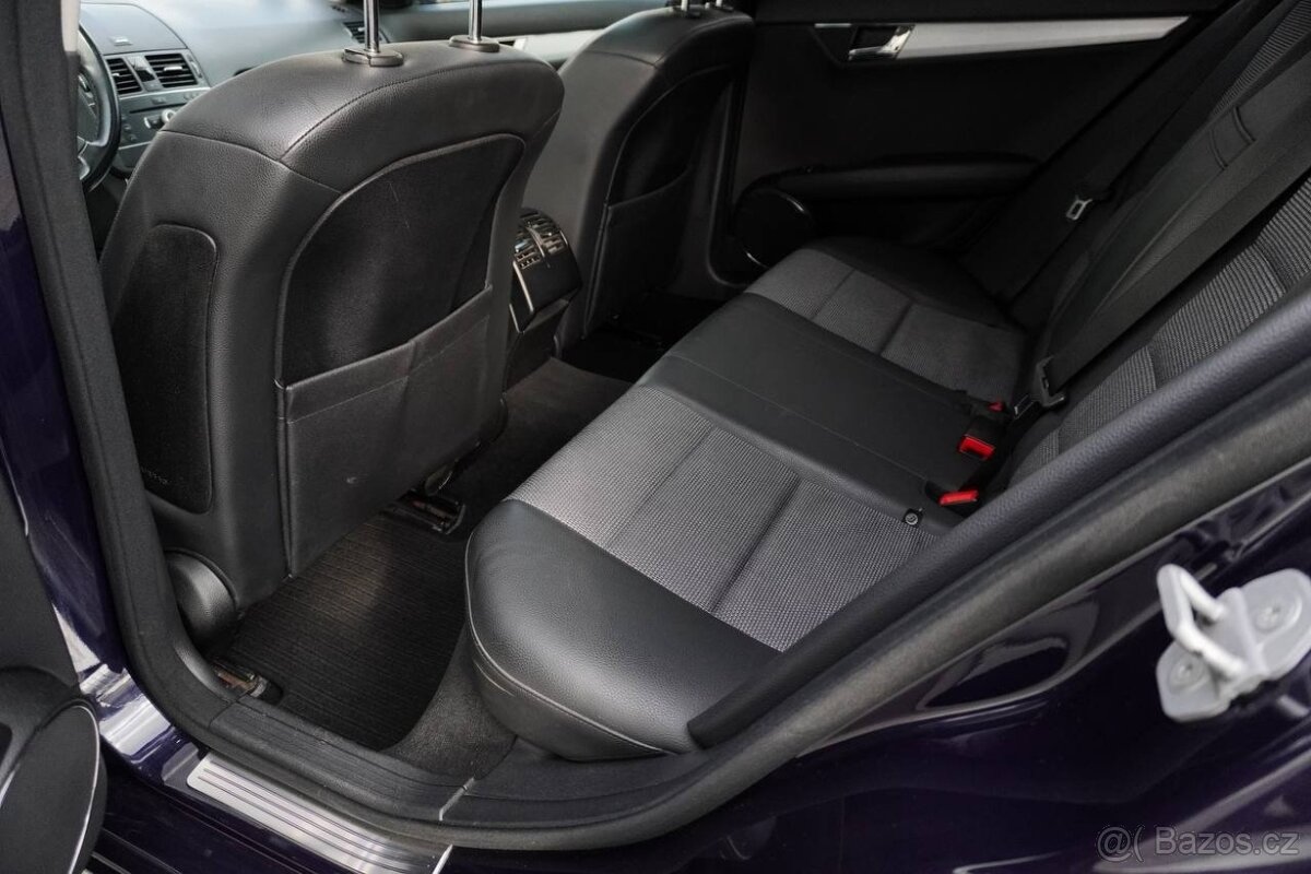 Mercedes-Benz Třídy C C 350 4 MATIC 200kW AVANTGARDE - 12