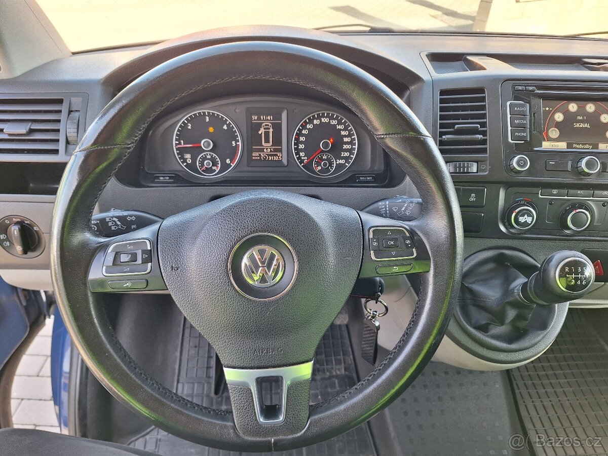 VW T5 LONG 2.0TDi 103kW 2013 5MÍST KLIMA KŮŽE - 12