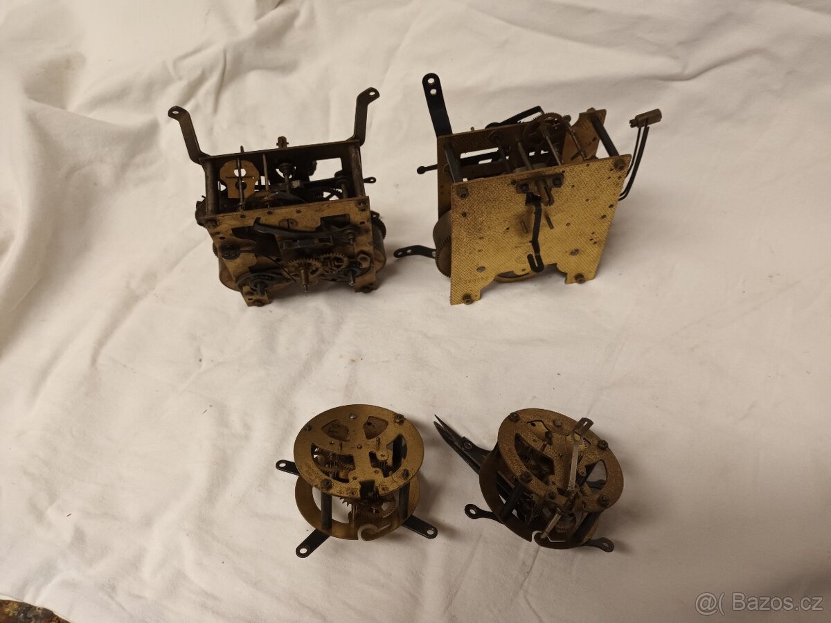 22 ks strojků do hodin - 12