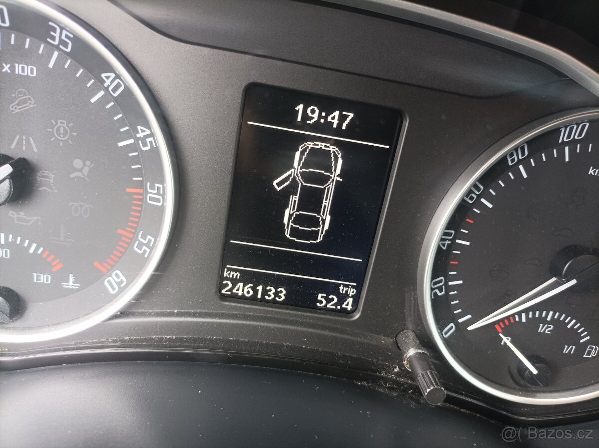 Škoda Octavia Scout - 12