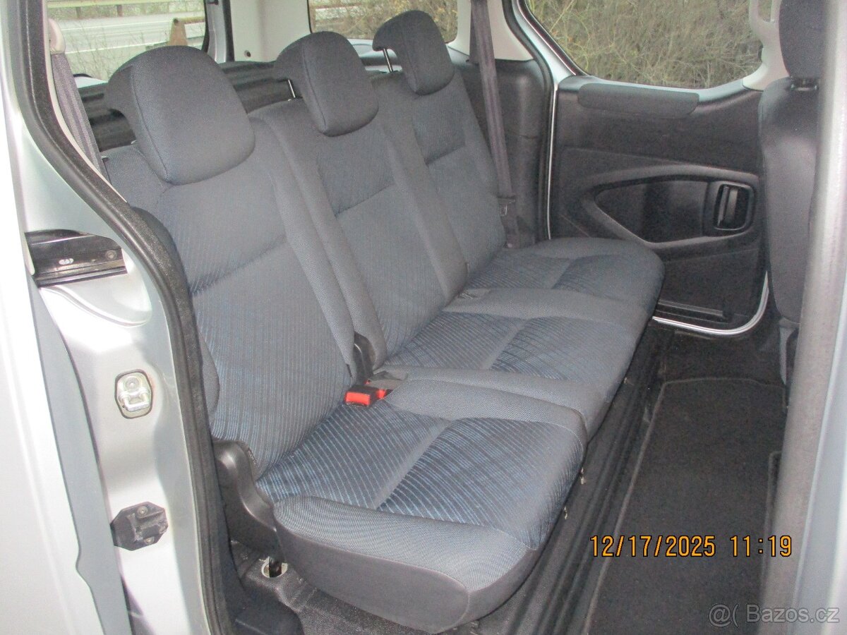 Peugeot Partner 1.6i TeePee 66kW ZADNÍ KŘÍDLA TAŽNÉ Z - 12