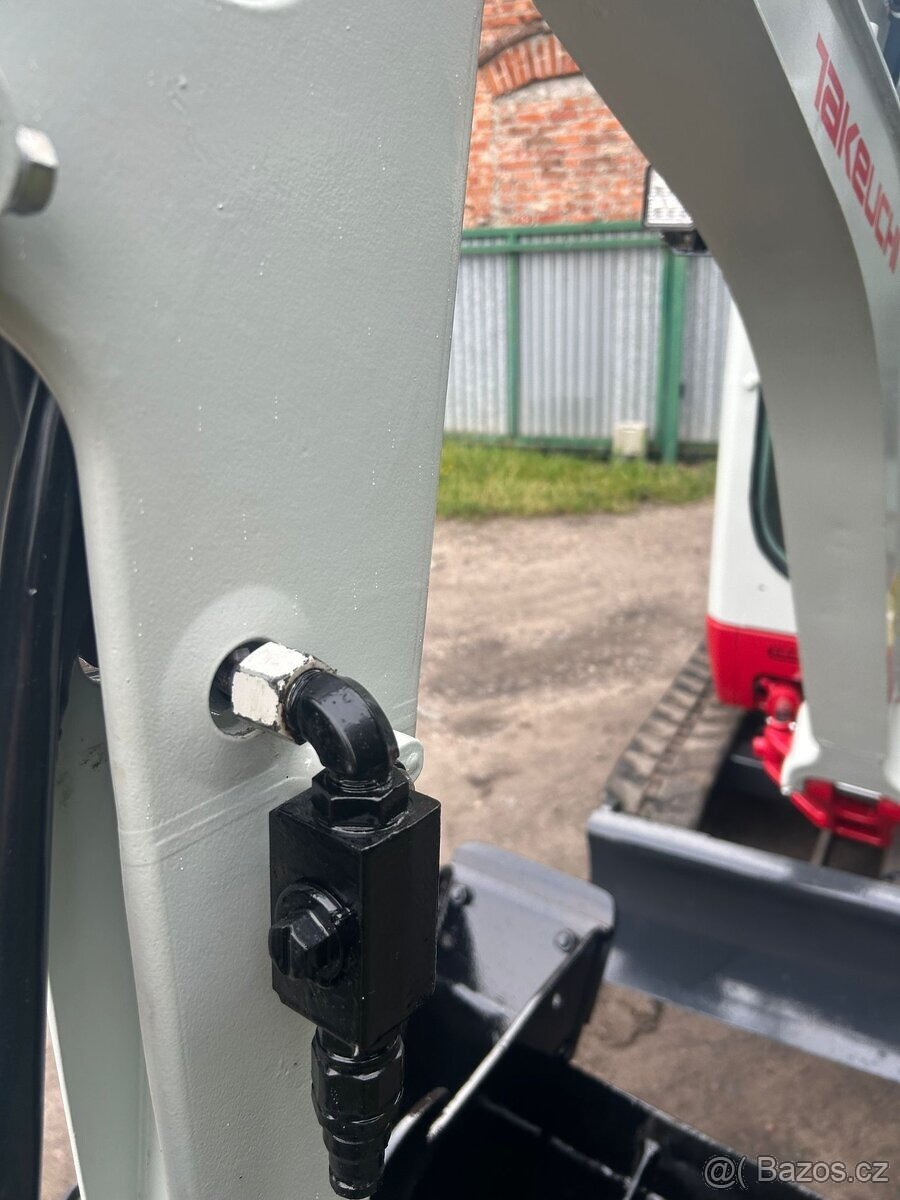 Takeuchi tb216 rok 2018 - 12