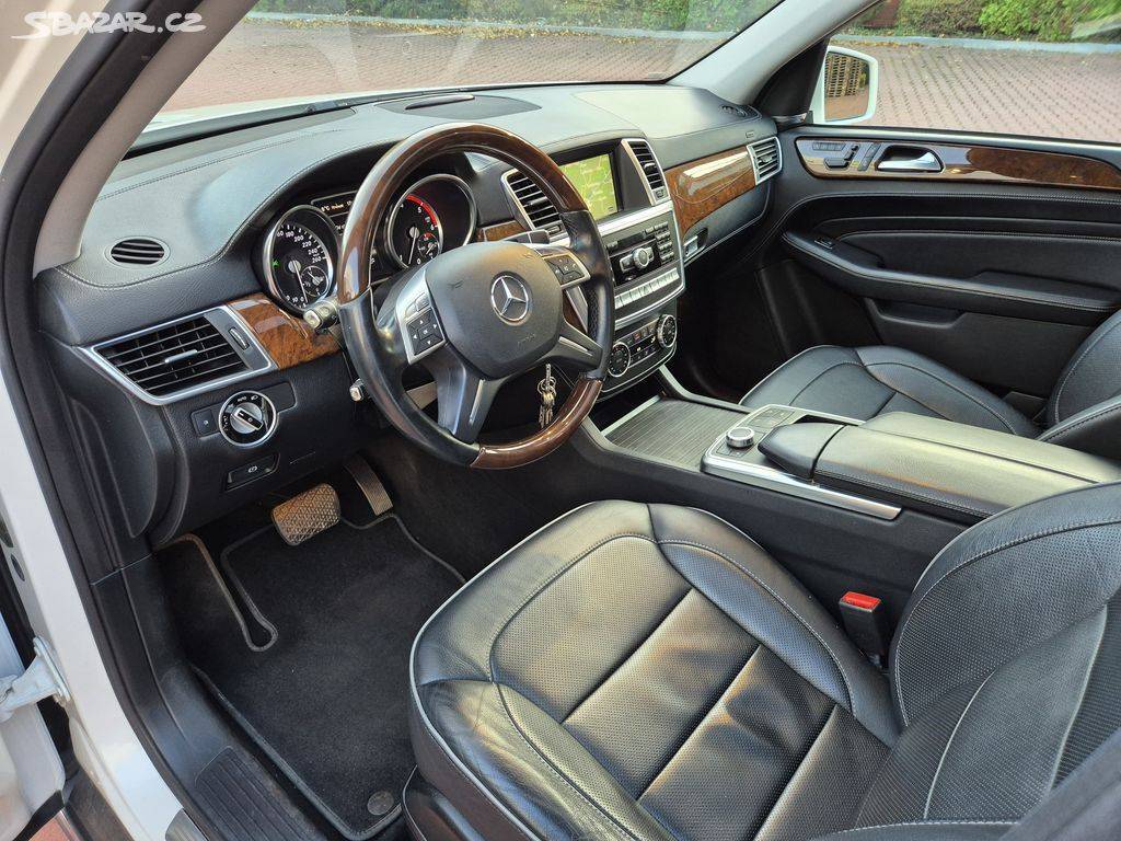 Mercedes ML 350CDI,ČR,tažné,kamera,vzduch,serviska - 12