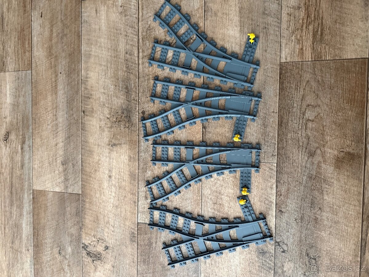 Lego vlaky, koleje, nadrazi - 12