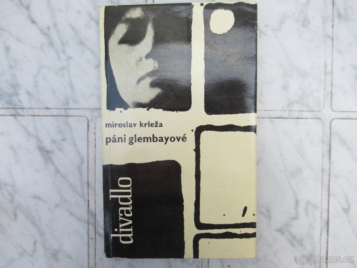 různé staré knihy - 12