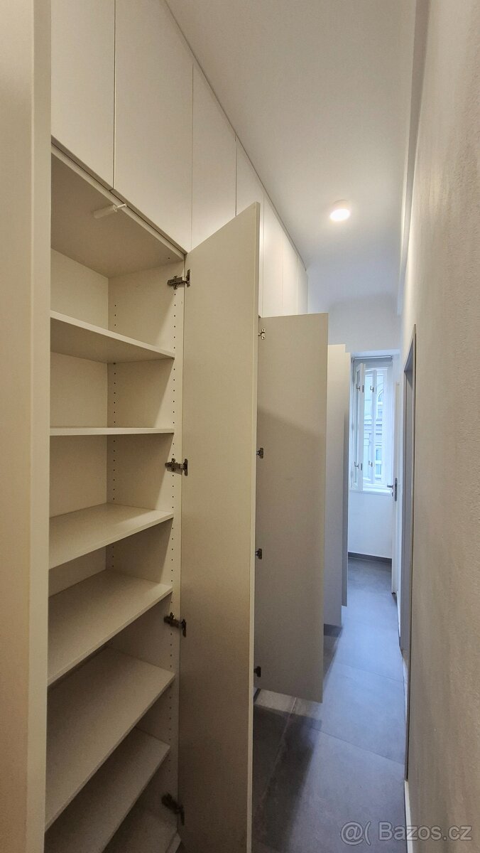 Dejvické 2+kk – útulný byt, blízko metra i kaváren - 12