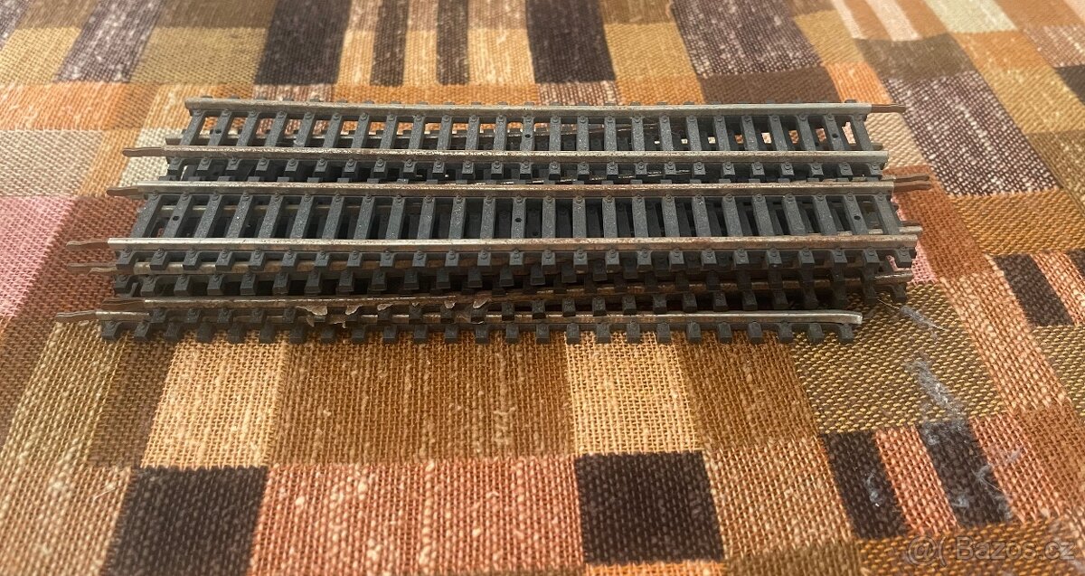 H0 vláček – koleje + lokomotiva + vagóny - 12