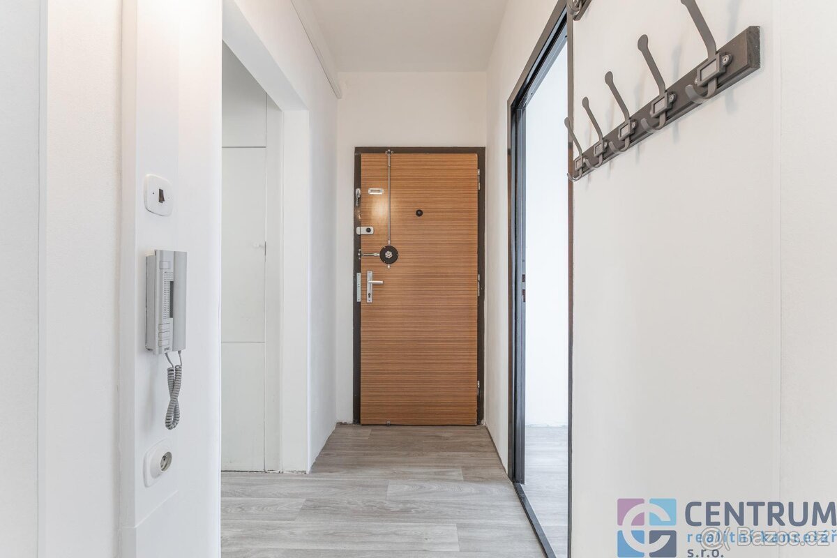 Podnájem nově zrekonstruovaného bytu 4+1, 85 m Hekrova, Pra - 12