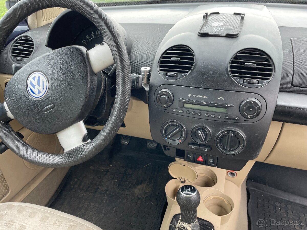 Volkswagen NewBeetle 1.6i 74kW Rok 2000 Náhradní díly - 12