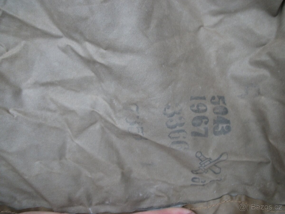 muniční bedny + ešus + pláštěnka + lékárna - 12