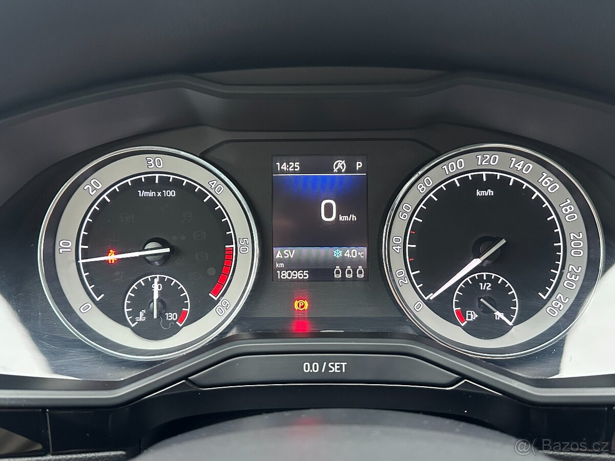 Skoda Superb 2018 - 12