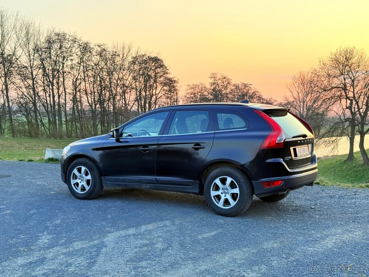 VOLVO XC60 D5 - 12