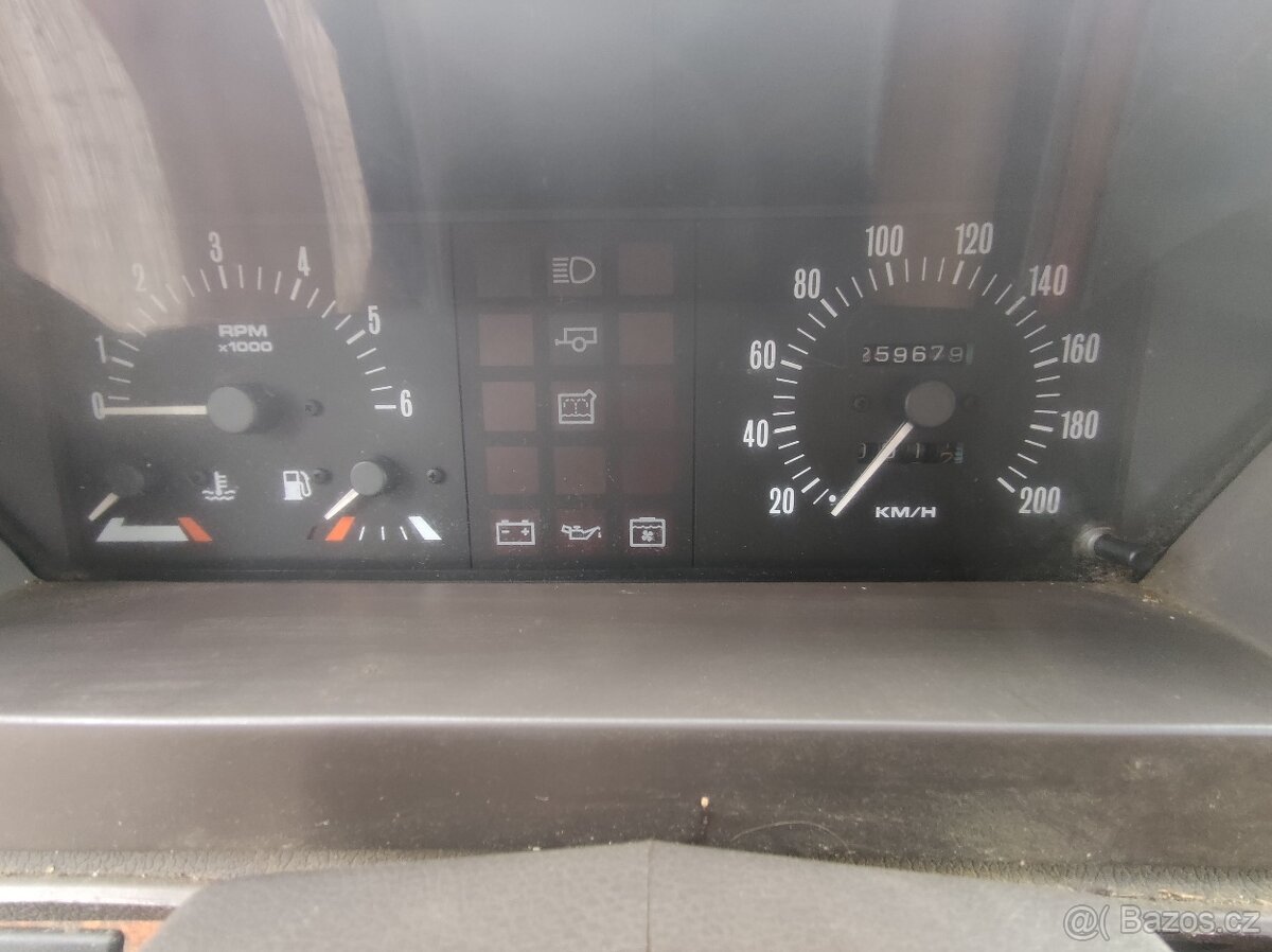 Land Rover Range Rover Classic Vogue LSE 4.2 V8 - 12