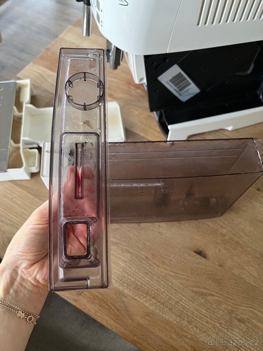 Plne funkčný automatický kávovar Delonghi - 12