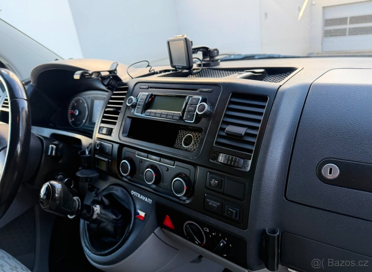 Vw Caravelle 2.0 TDi 103Kw 9-míst long 2011, pěkný stav - 12