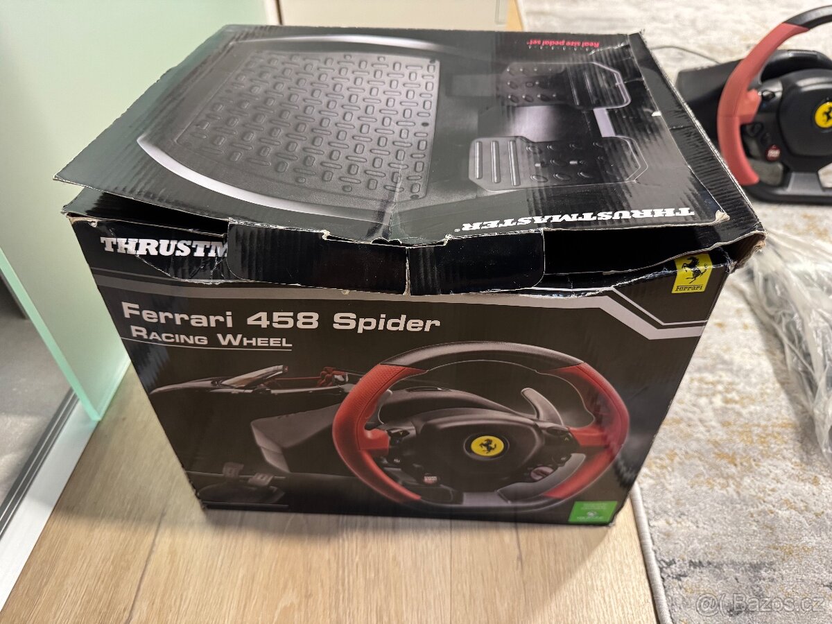 Ferrari 458 Spider Racing Wheel + Wheel Stand Pro - 12