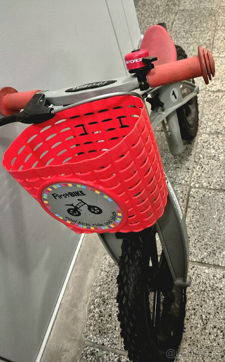 FirstBIKE - odrážedlo CROSS silver, brzda, košík, zvonek
- 12